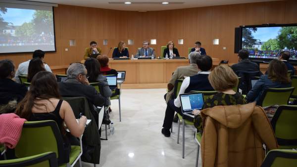 Nota Uclm: La Comisión De Estrategia Se Reúne En Albacete Para Ultimar La Elabor Nota Uclm: La Comisión De Estrategia Se Reúne En Albacete Para Ultimar La Elabor