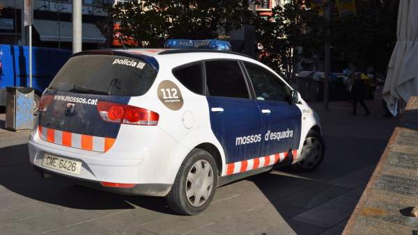 Coche de los Mossos d'Esquadra. Coche de los Mossos d'Esquadra.
