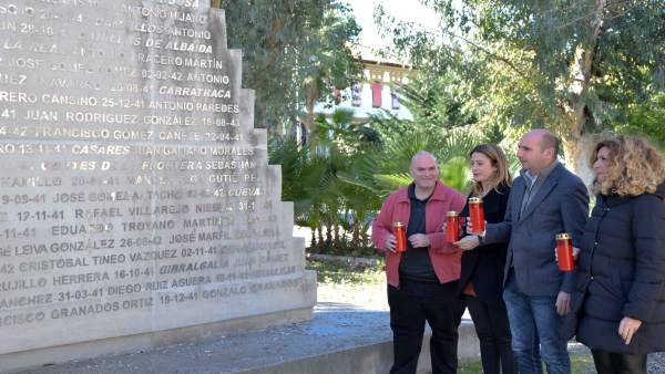 Conejo. Homaneje víctimas holocausto Conejo. Homaneje víctimas holocausto