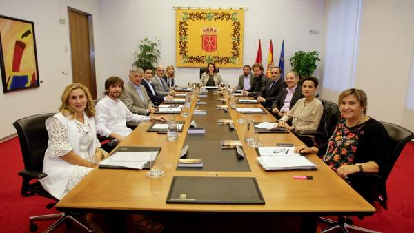 Mesa y Junta de Portavoces del Parlamento de Navarra. Mesa y Junta de Portavoces del Parlamento de Navarra.