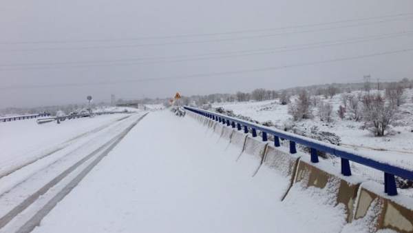 Nieve, carretera nevada, frío, temporal, tráfico Nieve, carretera nevada, frío, temporal, tráfico