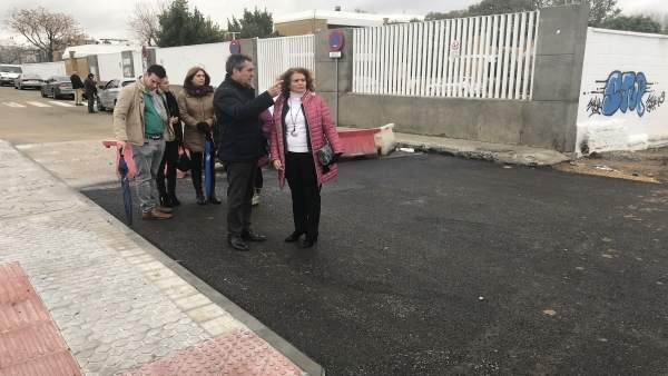 Actuación en los accesos del CEIP 'Carlos V' de Torreblanca, en Sevilla Actuación en los accesos del CEIP 'Carlos V' de Torreblanca, en Sevilla