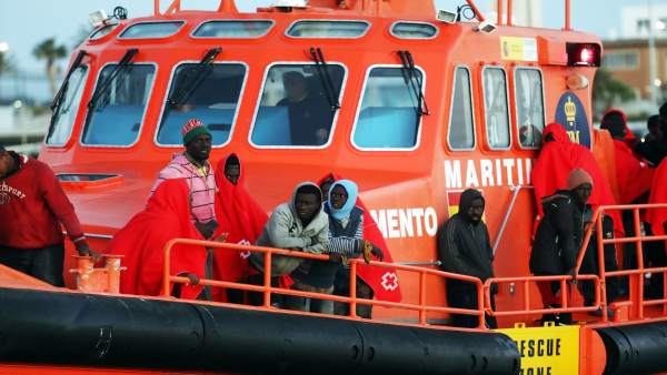 Inmigrantes rescatados en una patera. Diciembre 2017 Inmigrantes rescatados en una patera. Diciembre 2017