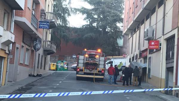 Ávila.- Los bomberos actúan en un incendio en un supermercado Ávila.- Los bomberos actúan en un incendio en un supermercado