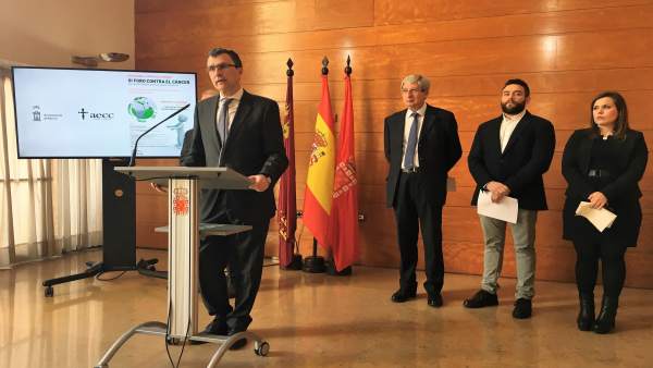 El alcalde de Murcia, José Ballesta, en rueda de prensa El alcalde de Murcia, José Ballesta, en rueda de prensa