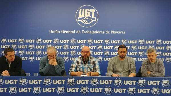 Representantes de UGT, CCOO y CCT del comité de empresa de KSS Representantes de UGT, CCOO y CCT del comité de empresa de KSS