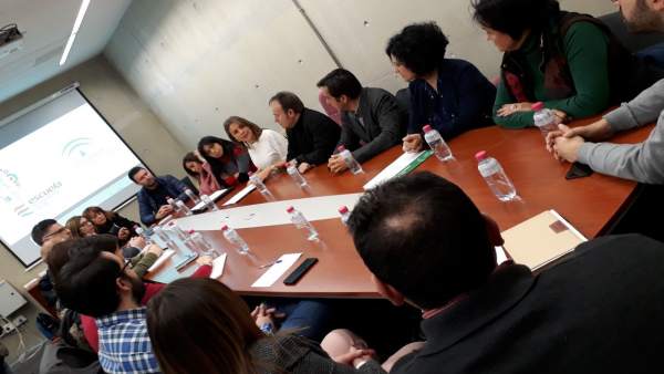 Presentación del proyecto piloto para promover empresas de economía social. Presentación del proyecto piloto para promover empresas de economía social.
