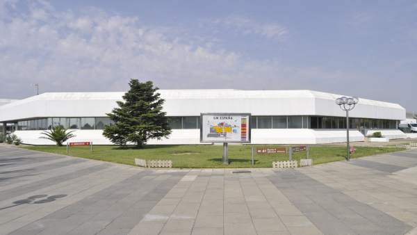 Fábrica de Opel en Figueruelas (Zaragoza) Fábrica de Opel en Figueruelas (Zaragoza)