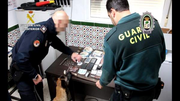 Remitiendo Np Opc Huelva 'La Guardia Civil Y La Policía Local La Palma Del Conda Remitiendo Np Opc Huelva 'La Guardia Civil Y La Policía Local La Palma Del Conda