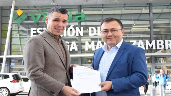 José Bernal presidente del PSOE de Málaga y portavoz Marbella con MAH Heredia di José Bernal presidente del PSOE de Málaga y portavoz Marbella con MAH Heredia di