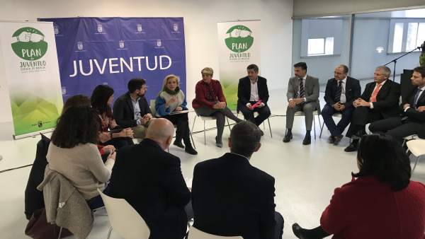 PRIMERA REUNIÓN PLAN DE JUVENTUD PRIMERA REUNIÓN PLAN DE JUVENTUD