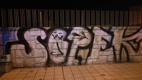 Pintada de los jóvenes en Ciudad Jardín de Salamanca. Pintada de los jóvenes en Ciudad Jardín de Salamanca.