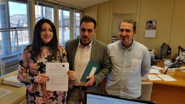 La opisición pide seguir el trámite para su aprobación La opisición pide seguir el trámite para su aprobación