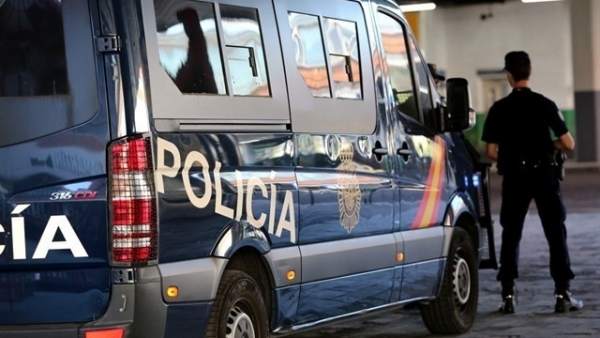 Vehículo de la Policía Nacional Vehículo de la Policía Nacional