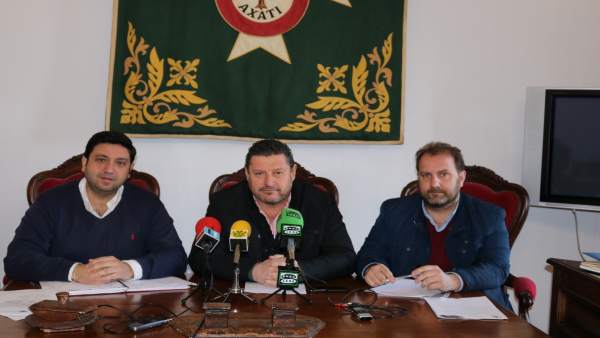 Los concejales de Lora se defienden de la acusación de IU Los concejales de Lora se defienden de la acusación de IU