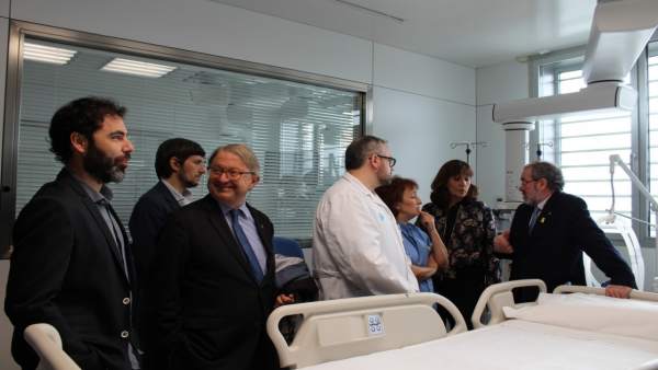 El presidente de la Diputación de Lleida, Joan Reñé, ha visitado la nueva UCI El presidente de la Diputación de Lleida, Joan Reñé, ha visitado la nueva UCI