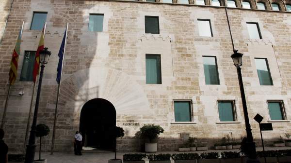Cs, PP i Podem demanen que la reforma del sistema finançament no genere "una guerra entre CCAA" Cs, PP i Podem demanen que la reforma del sistema finançament no genere "una guerra entre CCAA"