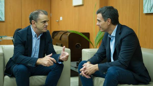 José Manuel Franco, secretario general del PSOE-M, y Pedro Sánchez, líder del PSOE, en una reunión el pasado octubre. José Manuel Franco, secretario general del PSOE-M, y Pedro Sánchez, líder del PSOE, en una reunión el pasado octubre.