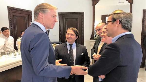 El presidente de Heineken en Universo Santi El presidente de Heineken en Universo Santi