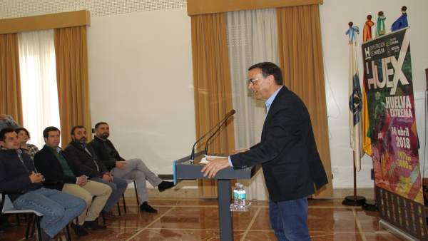 Adjuntamos Nota De Prensa Y Fotos De Hoy, 31 De Enero, Presentación Huelva Extre Adjuntamos Nota De Prensa Y Fotos De Hoy, 31 De Enero, Presentación Huelva Extre