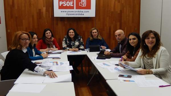 Inmaculada Román en la reunión de la mesa de análisis del mercado laboral Inmaculada Román en la reunión de la mesa de análisis del mercado laboral