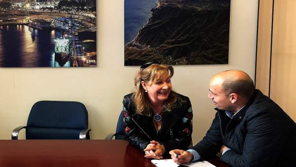 Reunión de Alfonso Cabello con Carmen Martínez Reunión de Alfonso Cabello con Carmen Martínez