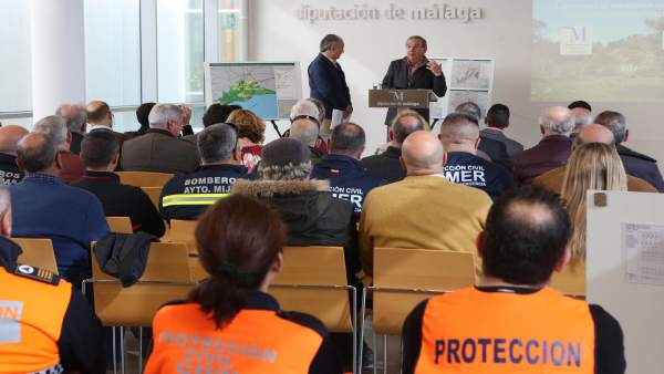 Reunión Conesa protección civil y Delgado Bonilla lineas electricas plan alerta Reunión Conesa protección civil y Delgado Bonilla lineas electricas plan alerta