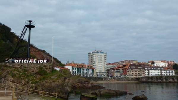 Movilización pidiendo la oficialidad del asturiano Movilización pidiendo la oficialidad del asturiano