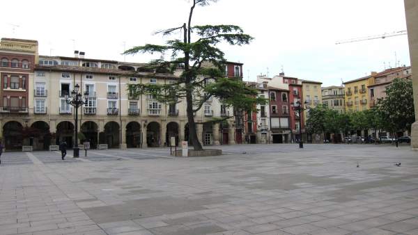 Edificios antiguos en la Plaza del Mercado de Logroño Edificios antiguos en la Plaza del Mercado de Logroño