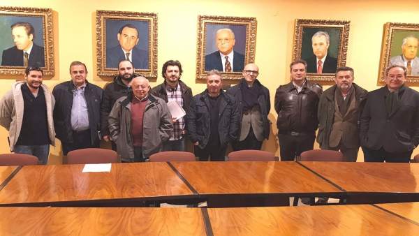 Representantes sindicales y patronales tras cerrar el preacuerdo Representantes sindicales y patronales tras cerrar el preacuerdo