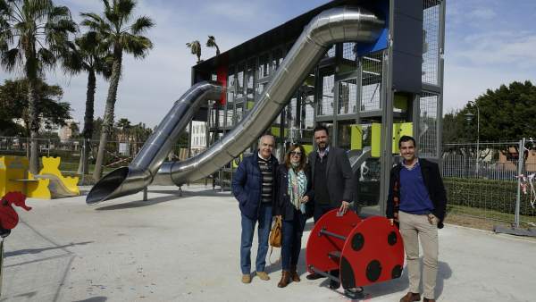 Raúl Jiménez nuevos equipamientos infantiles en Parque Litoral Raúl Jiménez nuevos equipamientos infantiles en Parque Litoral