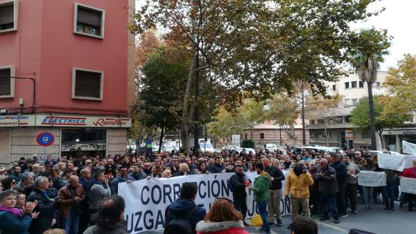 Manifestación Contra Penalva Y Subirán Manifestación Contra Penalva Y Subirán