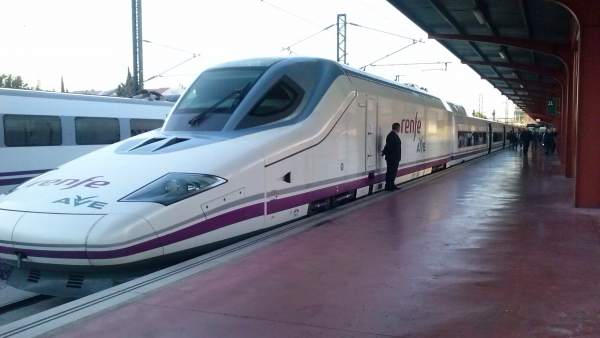 Primer AVE a Palencia y León Primer AVE a Palencia y León