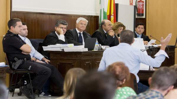 Uno de los testigos durante el juicio por el doble crimen de Almonte. Uno de los testigos durante el juicio por el doble crimen de Almonte.