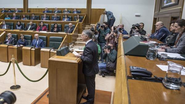 Iñigo Urkullu en el Parlamento vasco Iñigo Urkullu en el Parlamento vasco