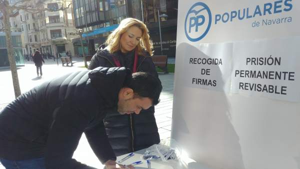 Recogida de firmas del PPN para mantener la prisión permanente revisable Recogida de firmas del PPN para mantener la prisión permanente revisable