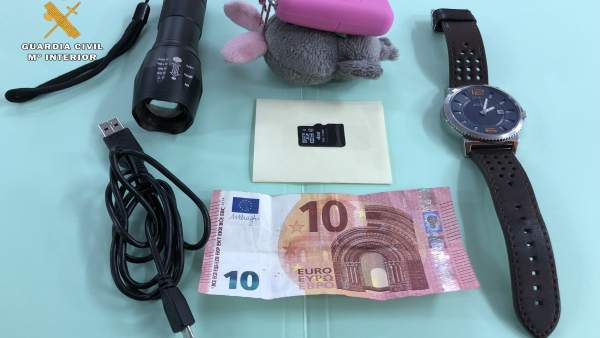 Objetos recuperados por la Guardia Civil de un robo Objetos recuperados por la Guardia Civil de un robo