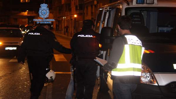 Np: 'Detenidos Tras Coaccionar Y Explotar A Una Compatriota Para El Ejercicio De Np: 'Detenidos Tras Coaccionar Y Explotar A Una Compatriota Para El Ejercicio De
