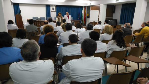Reunión con profesionales del Hospital de Úbeda Reunión con profesionales del Hospital de Úbeda