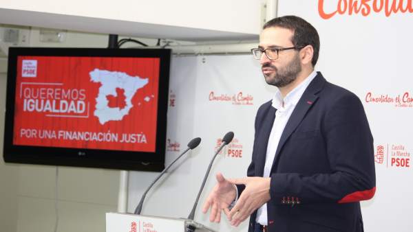 Gutiérrez en rueda de prensa Gutiérrez en rueda de prensa