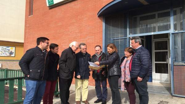 Miembros del PP visitan un centro sanitario Miembros del PP visitan un centro sanitario