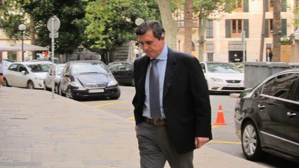 Jaume Matas llegando a la Audiencia Jaume Matas llegando a la Audiencia