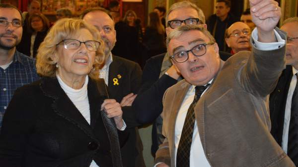 Manuela Carmena con Àngel Ros en el Ayuntamiento de Lleida Manuela Carmena con Àngel Ros en el Ayuntamiento de Lleida