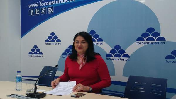 La diputada de Foro Asturias Carmen Fernández La diputada de Foro Asturias Carmen Fernández