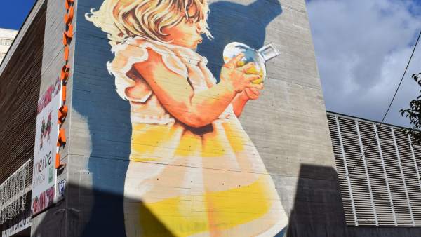 Mural por el día de la Mujer y la niña en la ciencia Mural por el día de la Mujer y la niña en la ciencia
