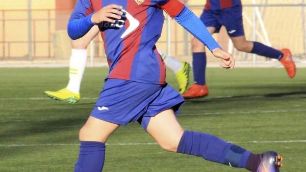 El jugador, en una imagen de la pasada temporada difundida por el club El jugador, en una imagen de la pasada temporada difundida por el club