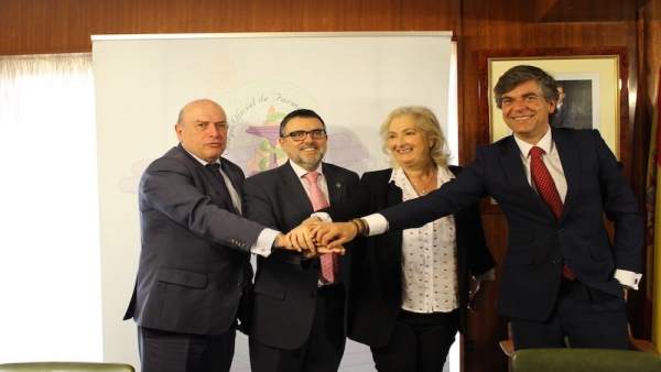 Lupus acuerdo colegio farmacéuticos de málaga con asociación fotoprotectores Lupus acuerdo colegio farmacéuticos de málaga con asociación fotoprotectores