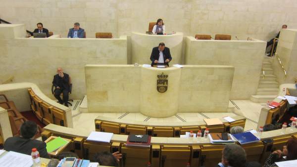 Pleno Del Parlamento De Cantabria Pleno Del Parlamento De Cantabria