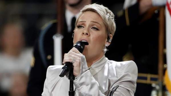 Pink en la Super Bowl Pink en la Super Bowl