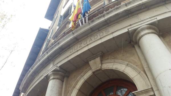 Fachada de los juzgados de vía Alemania Fachada de los juzgados de vía Alemania
